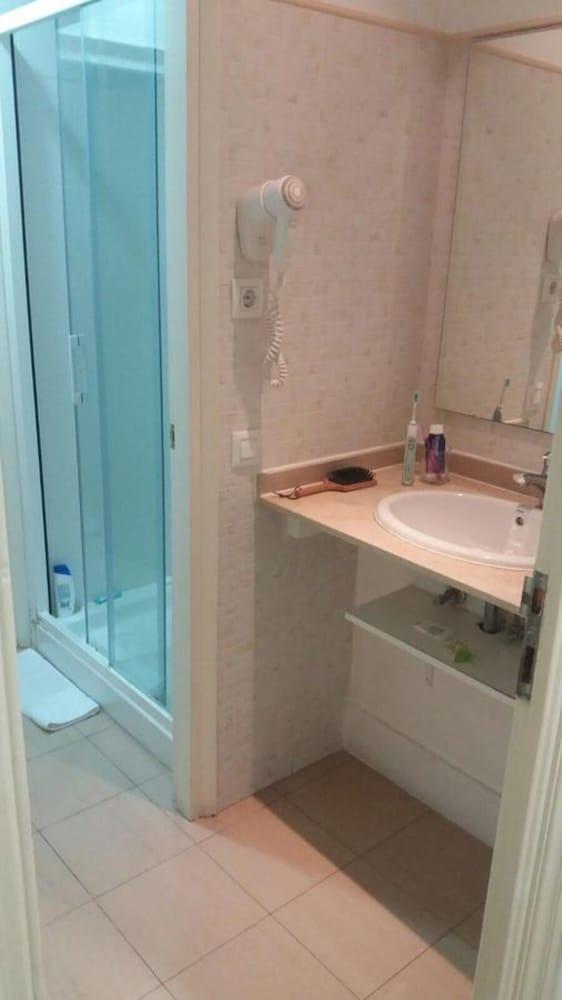Gasthof Hostalin Gran Via 3*